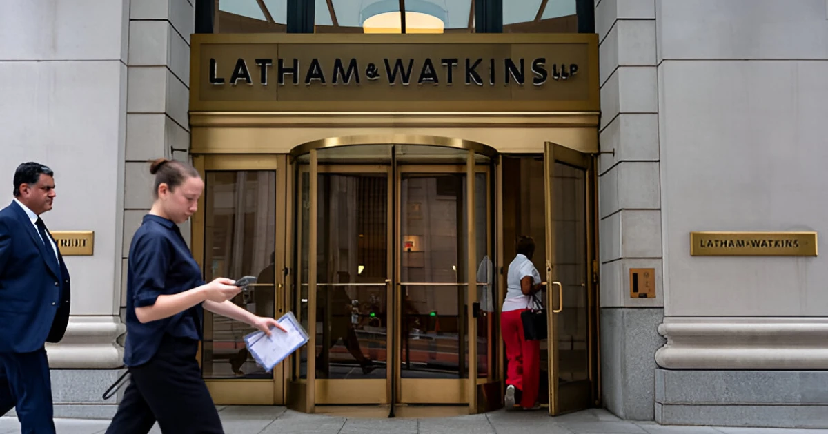 bufete Latham & Watkins