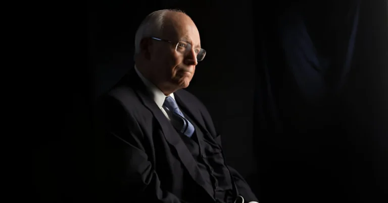 Richard Bruce Cheney (30 de enero de 1941 – 3 de noviembre de 2025) político y empresario estadounidense que se desempeñó como el 46.º vicepresidente de los Estados Unidos