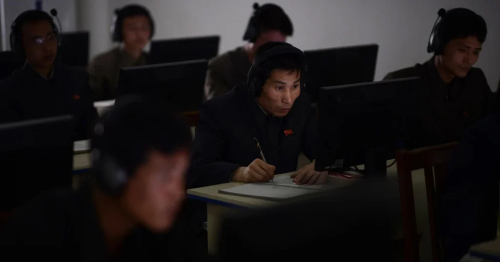 espía norcoreano haciendo de las suyas